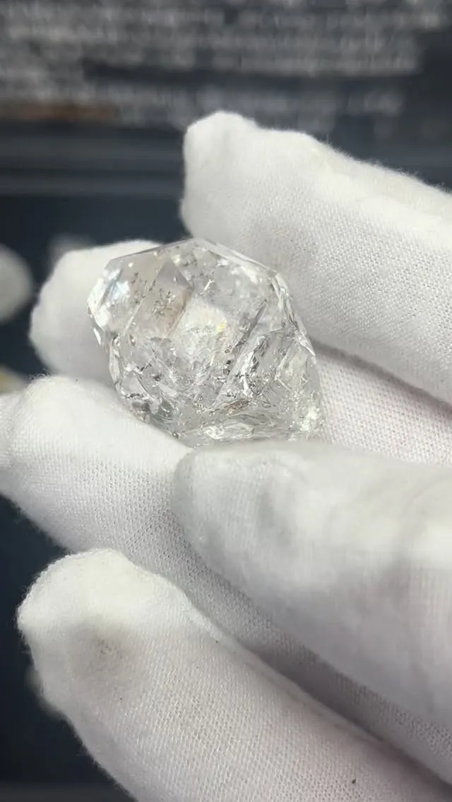 これ水晶？レインボー🌈もかなり美しい🤩